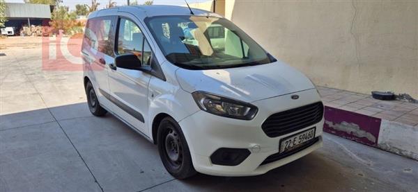 Ford Tourneo Courier 2016 for sale in Iraq - Erbil